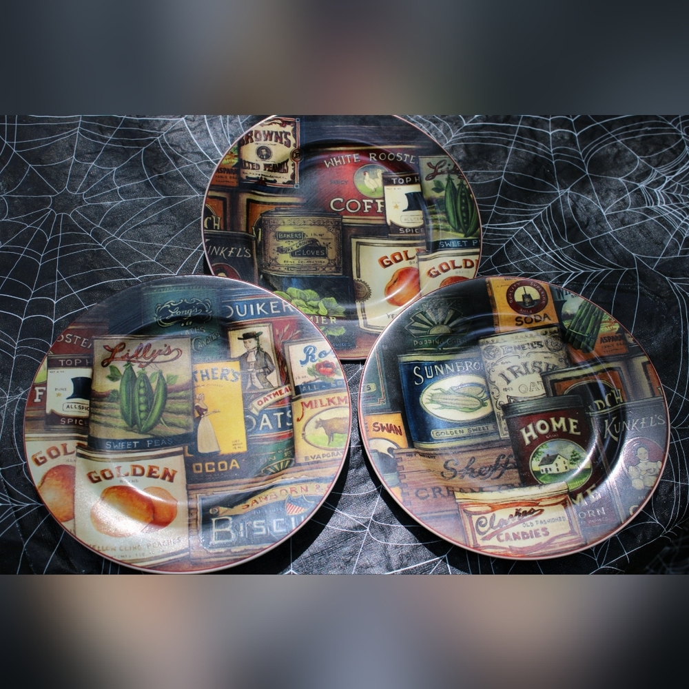 Oneida Vintage Label Dinnerware Set - Multicolor
